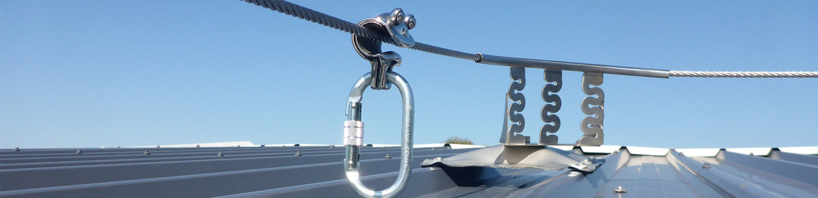 horizontal static line safety system by roof anchor points